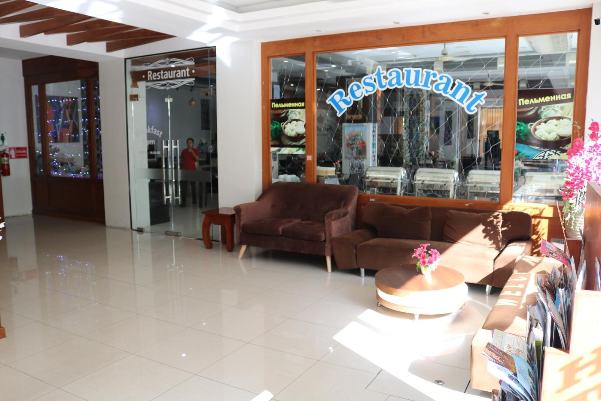 D C Patong Hotel Luaran gambar